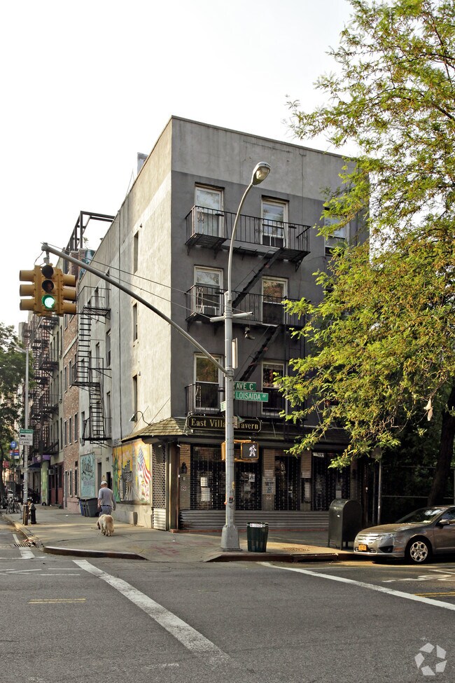 Primary Photo - 396 E 10th St