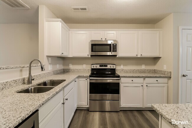 Building Photo - 310 Creekview Drive, Kernersville, NC 27284