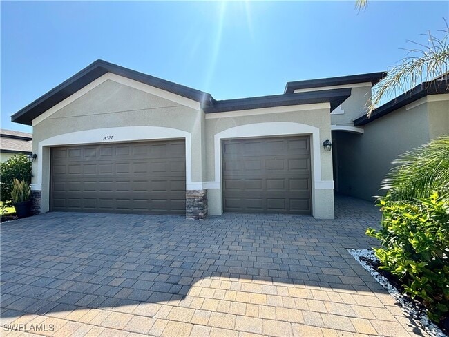 Building Photo - 14527 Palamos Cir