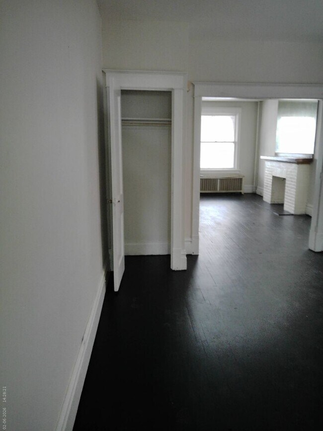 Foto del edificio - Newly Renovated 4BR Home – 2 Bathrooms – Spacious Layout