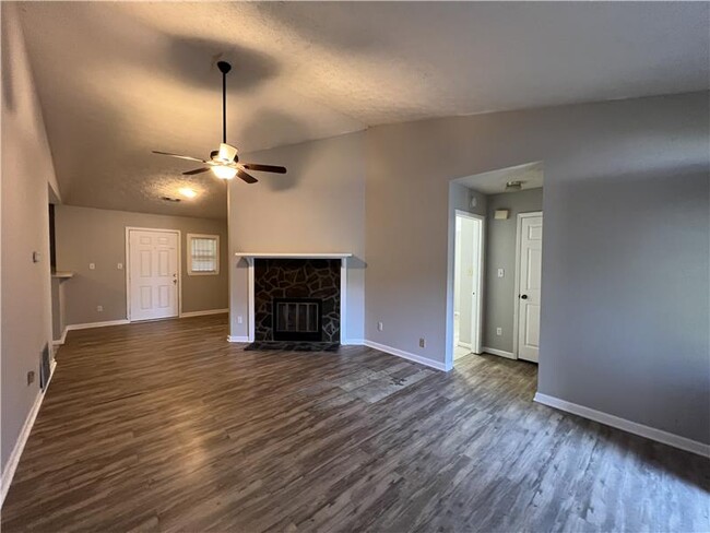 Building Photo - 2580 Teakwood Ln