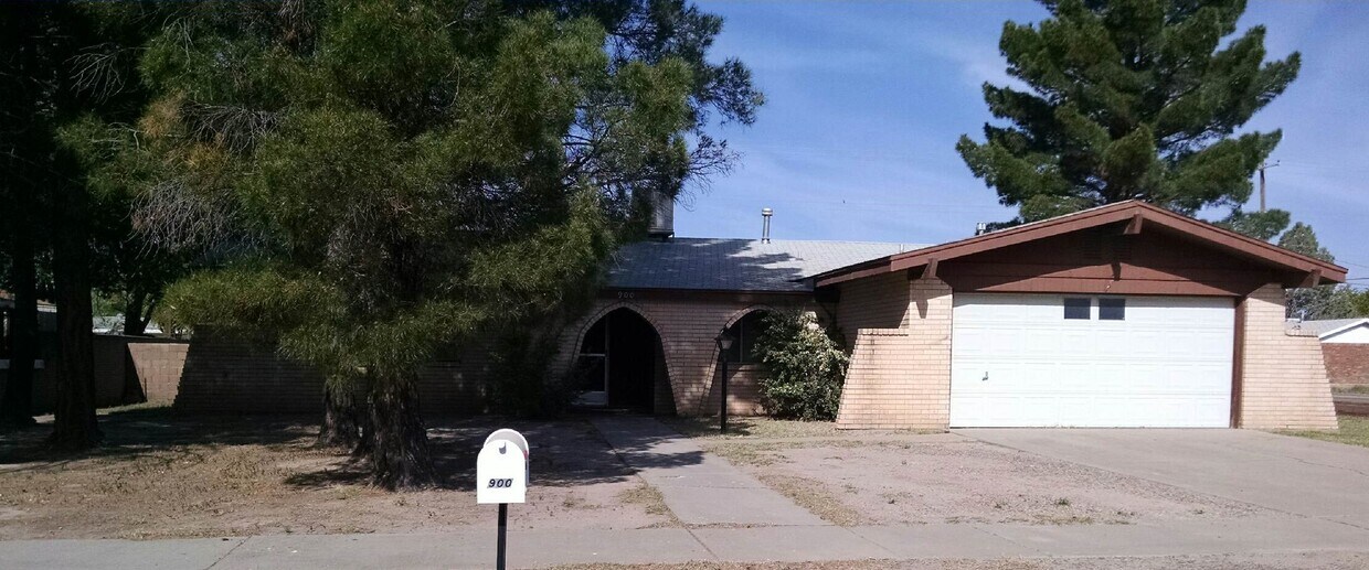 900 S Copper St, Deming, NM 88030 House Rental in Deming, NM
