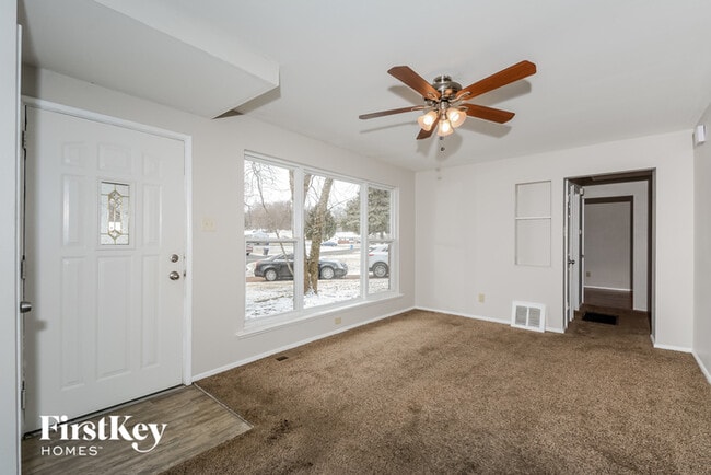Building Photo - 845 Northmoor Dr