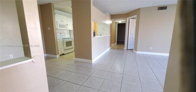 Building Photo - 15751 SW 106th Terrace