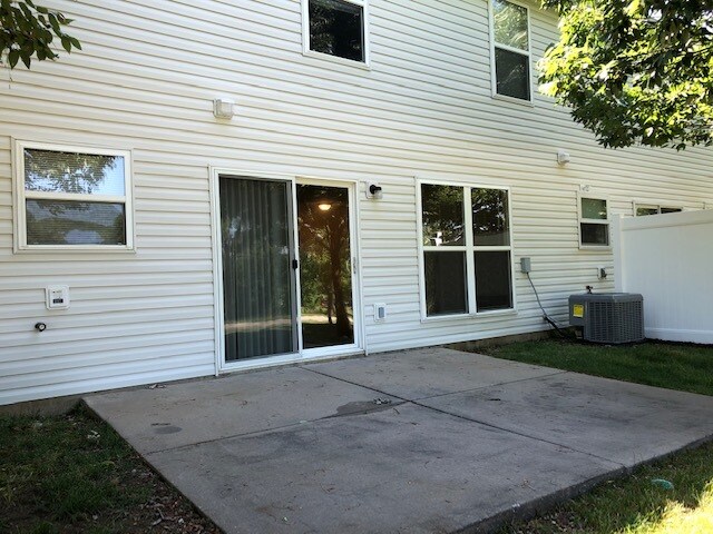 Foto del edificio - 213 Homeshire Cir