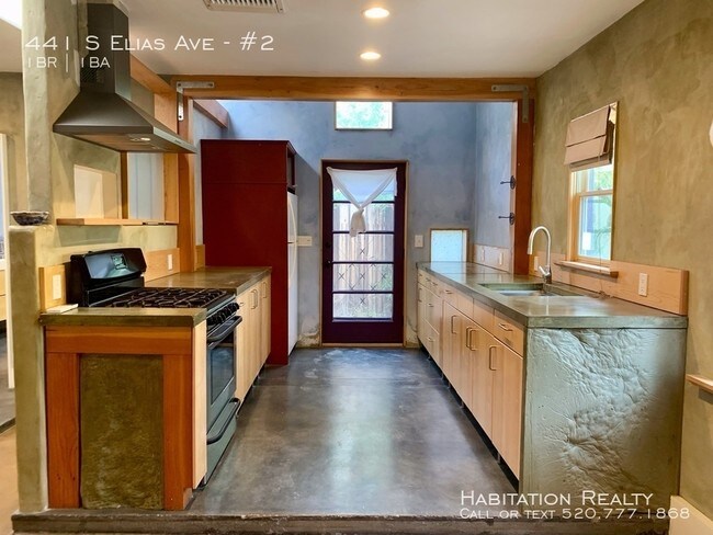 Building Photo - Studio Guesthouse in Historic Elysian Grove