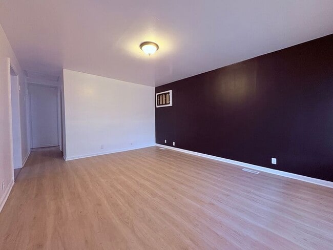 Building Photo - 1309 S Ralston Ave