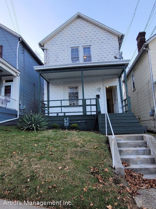 Primary Photo - 3 br, 1 bath House - 2836 Dwight Avenue