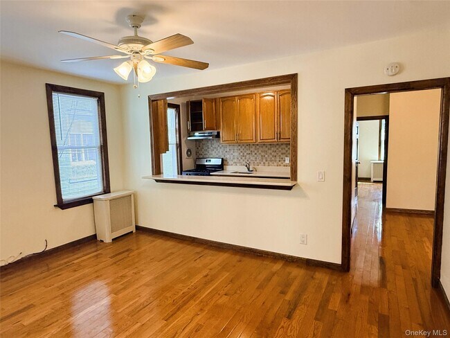 Foto del edificio - 50-17 41st St