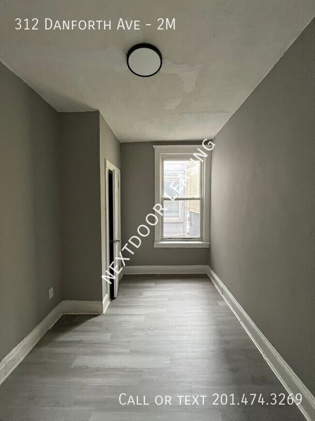 Building Photo - 312 Danforth Ave