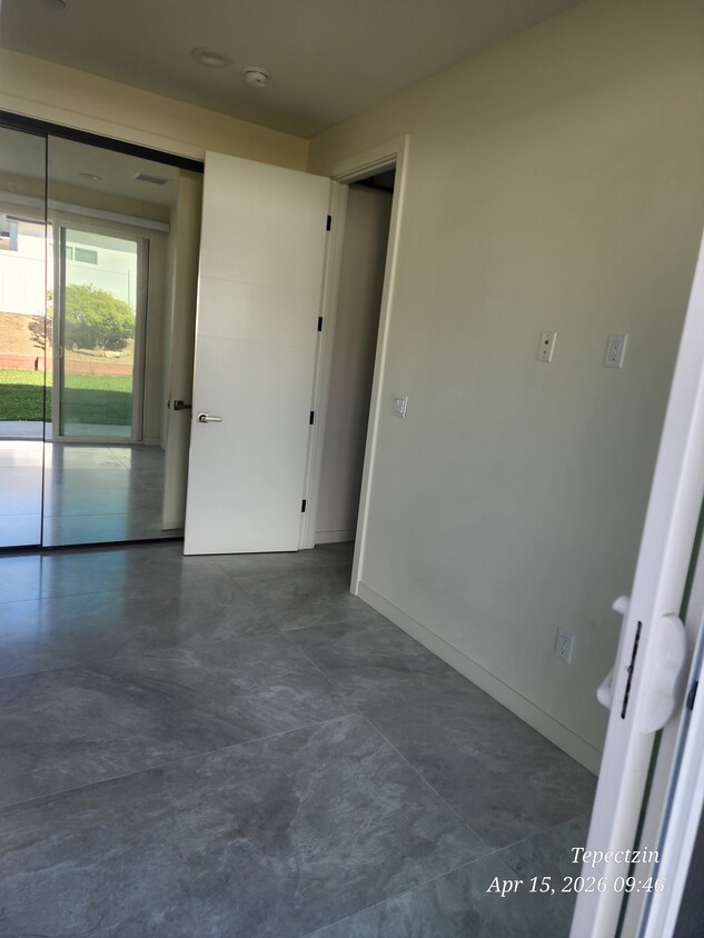 Foto del edificio - 417 Heidelberg Ave