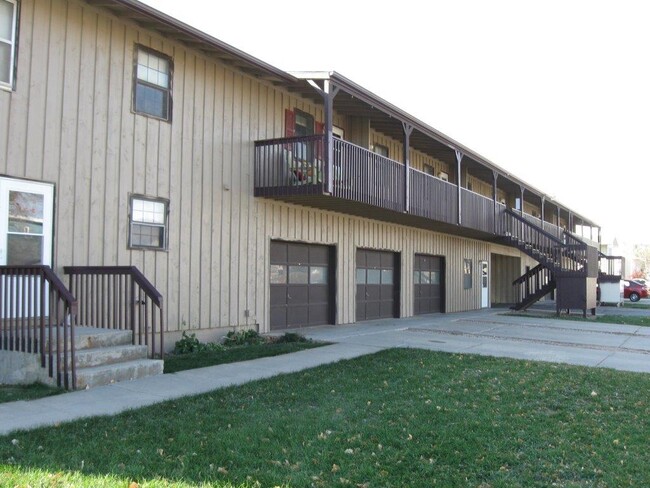 Building Photo - 3313 Leland Lane