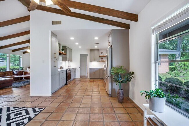 Building Photo - 3870 Wheat Dr