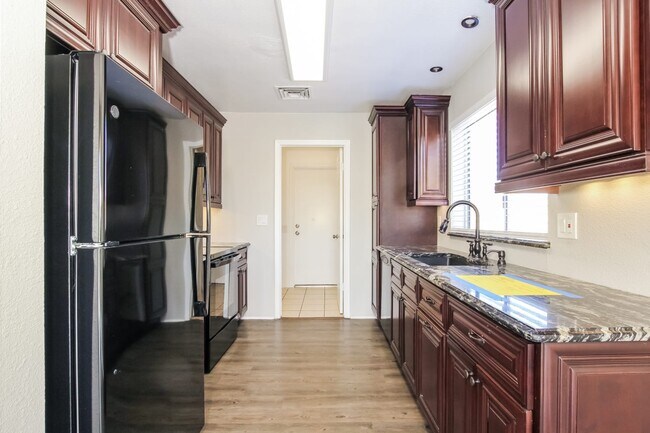 Foto del edificio - 10115 W Sells Dr