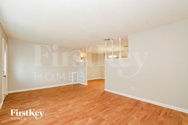 Building Photo - 1836 Columbine Dr