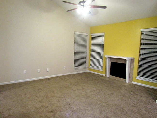 Building Photo - 10075 Westpark Dr