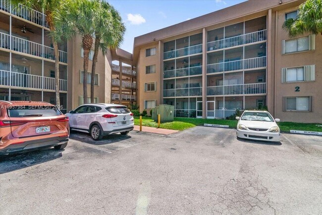 Foto del edificio - 17000 NW 67th Ave