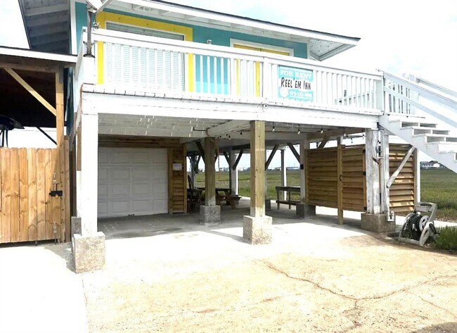Foto del edificio - 332 Seacoast Dr