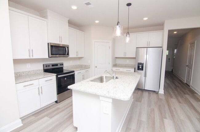 Photo - 4960 Trail Ridge Ct House