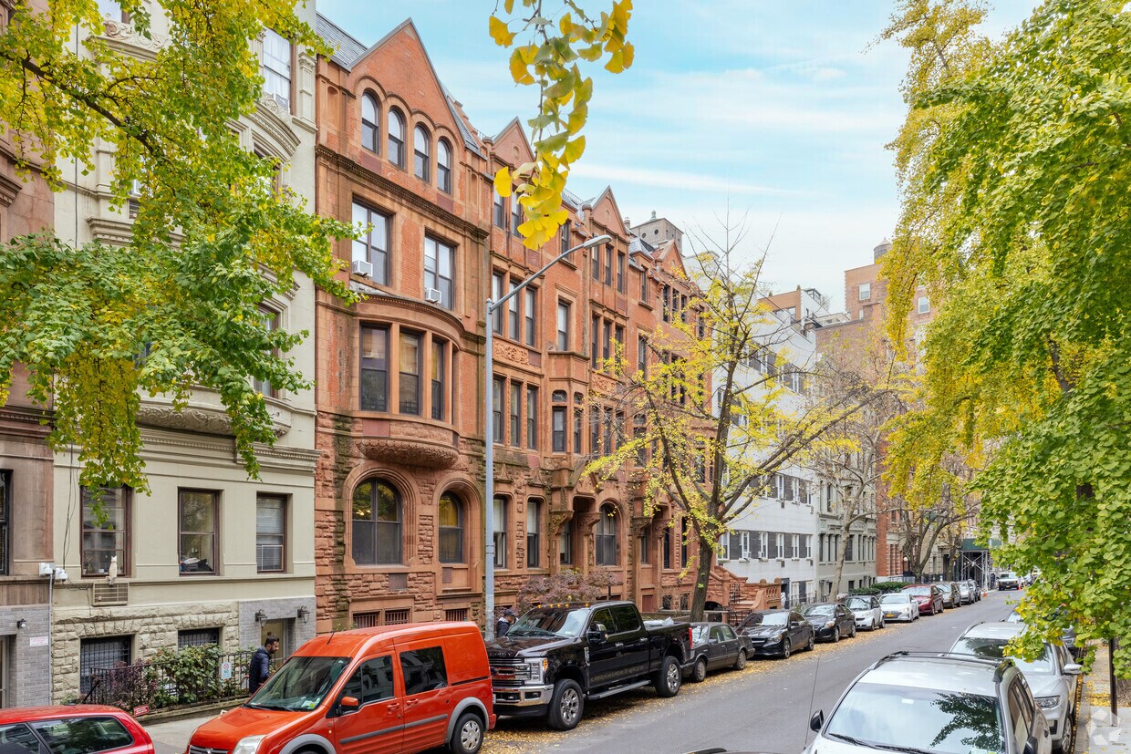 Foto principal - 140 W 74th St