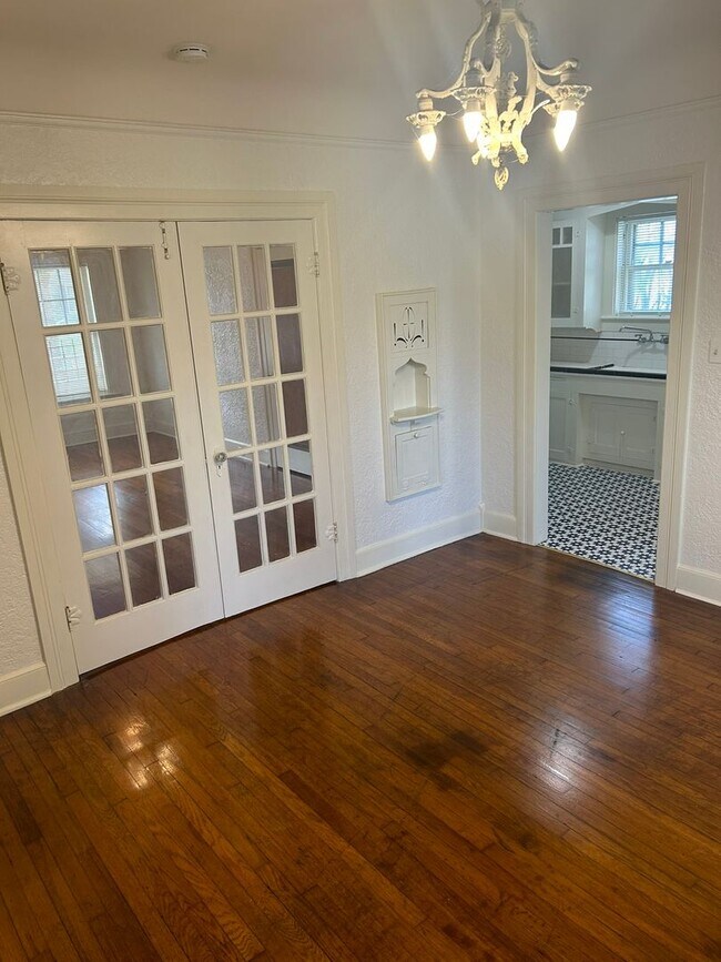 Foto del edificio - 1037 W Magnolia Ave