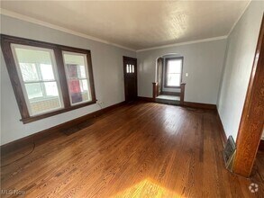 Building Photo - 431 Bettie St