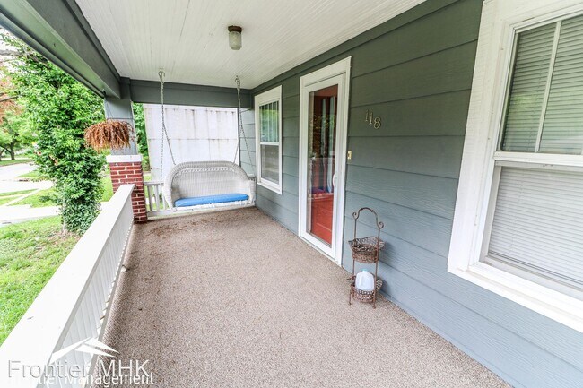 Foto del edificio - 4 br, 2 bath House - 118 S Manhattan Ave.
