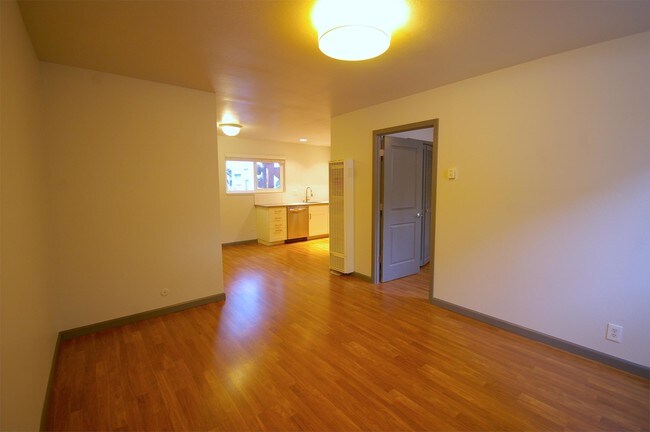 Building Photo - 11 Belcher St