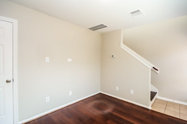 Building Photo - 10738 Clearview Villa Pl