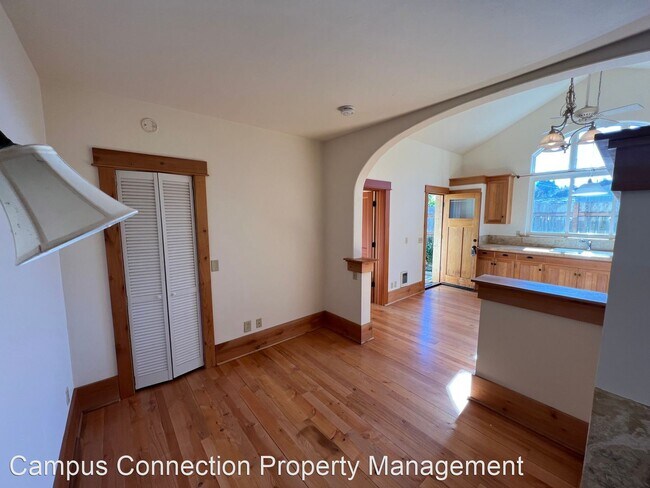 Building Photo - 1 br, 1 bath House - 556 W 17th Ave Unit A