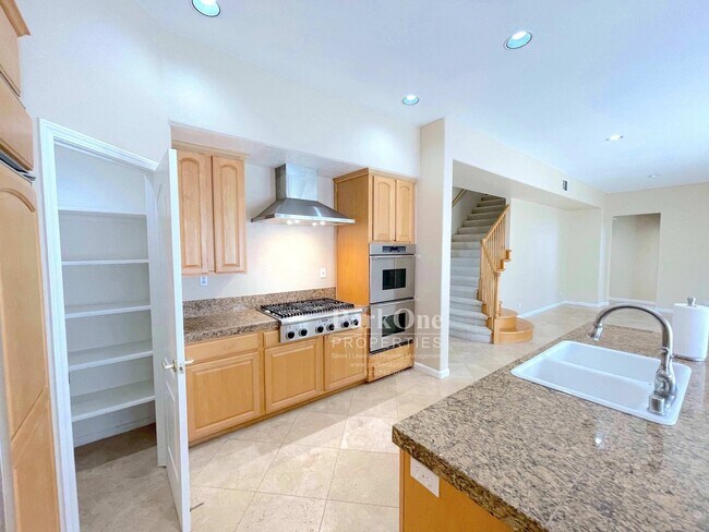 Foto del edificio - Beautiful Home in Peacock Creek