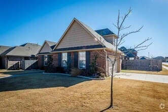 Building Photo - 7708 SW Franks Ct