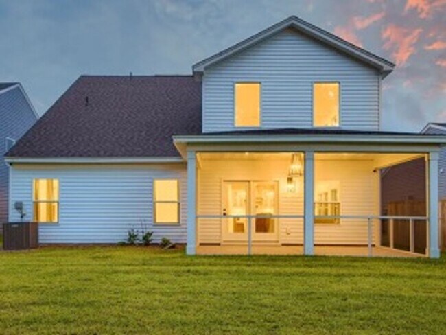 Building Photo - 4 Bedroom 4 Bath Home in Summerville!