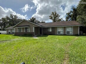 Building Photo - 808 Meadowbrook Dr