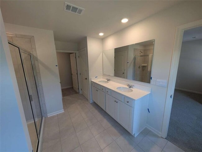 Foto del edificio - 2465 Poppy Ct