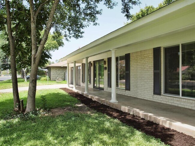Foto del edificio - 1904 Greenbrook Pkwy