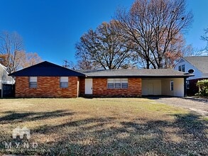 Building Photo - 3020 Elgin Dr