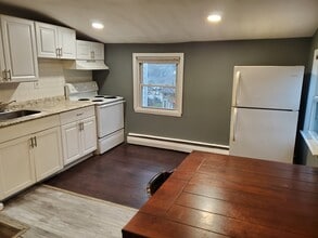 Building Photo - 239 Hilltop Dr