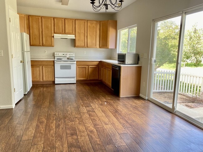 Foto del edificio - 13950 Adams St