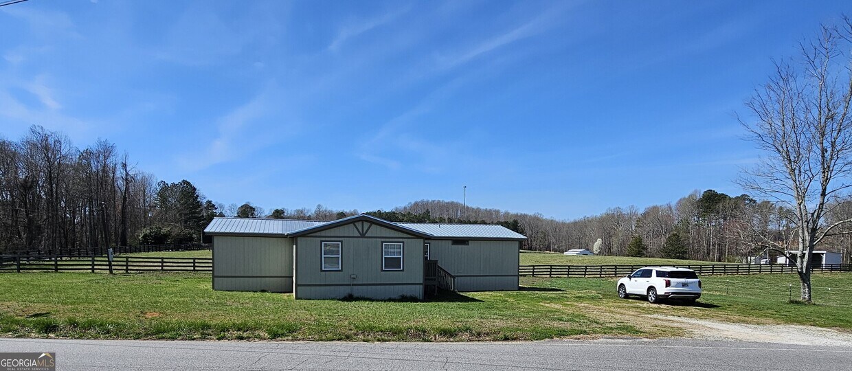Primary Photo - 685 Couch Rd