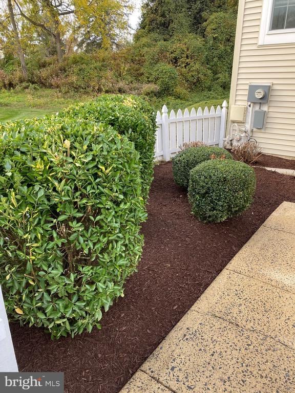 Building Photo - 1811 Hennessy Dr