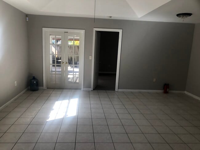 Building Photo - 4109 Eastridge Cir