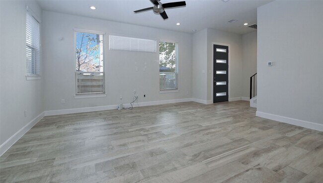 Foto del edificio - 506 W Donovan St