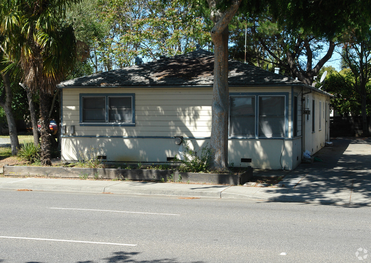 Building Photo - 345-347 S Mathilda Ave
