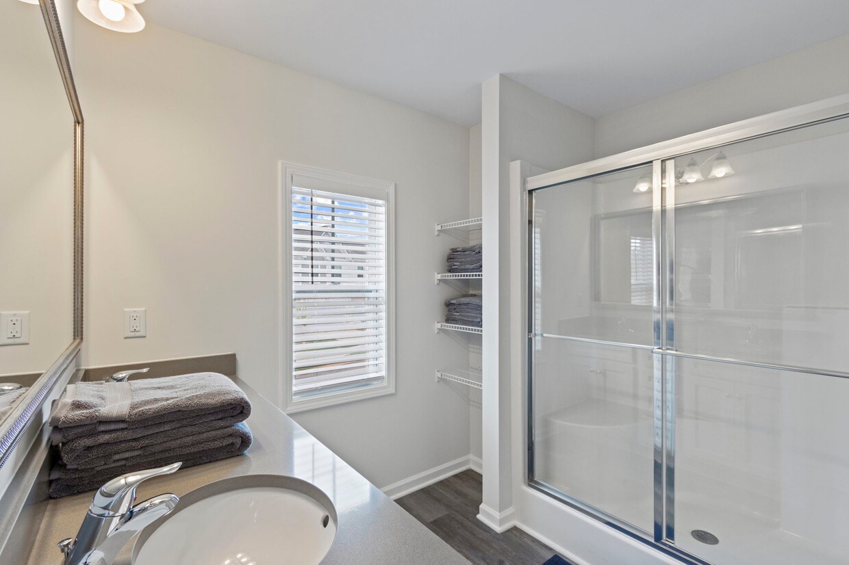 Foto principal - 206 Trail Branch Ct.