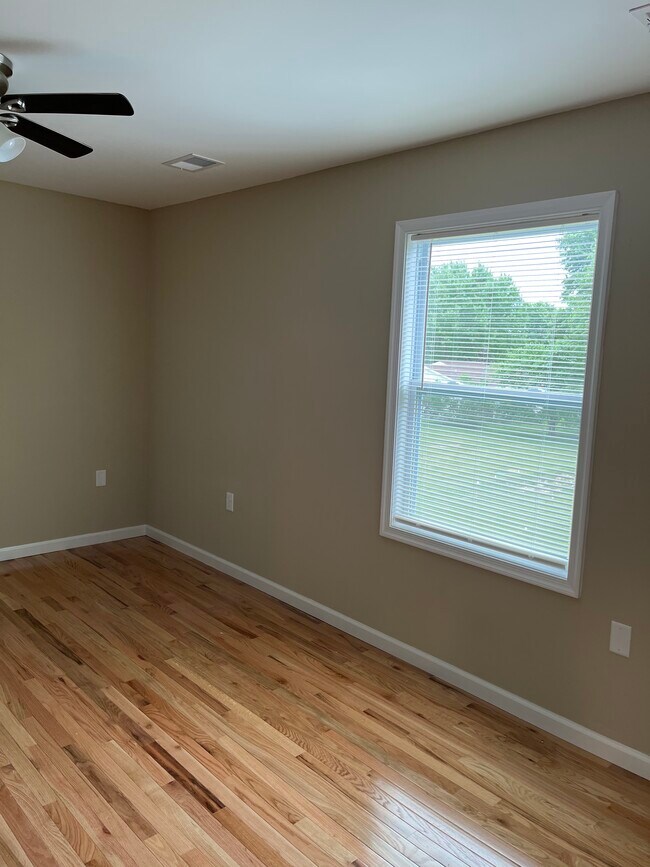 Bedroom 2 - 208 Hackberry Dr