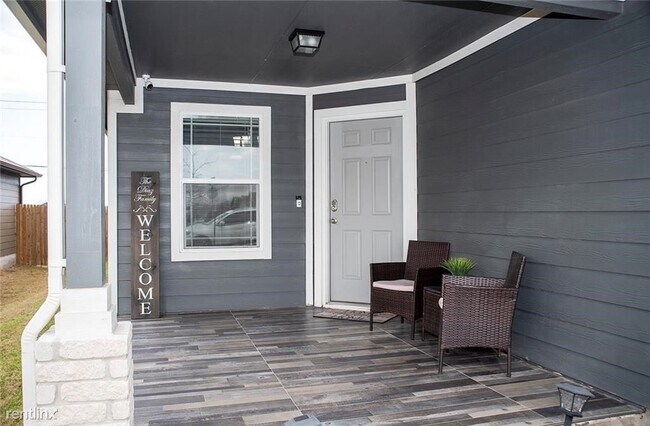 Foto del edificio - 4 br, 2 bath House - 810 Comal Run