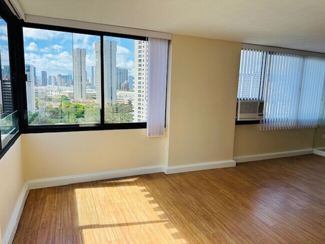 Foto del edificio - 343 Hobron Ln