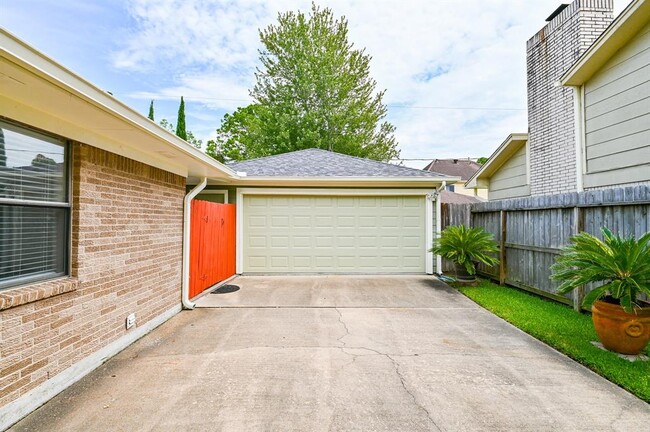 Building Photo - 3018 Kismet Ln