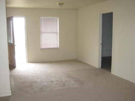Building Photo - 438 Green Acres Dr